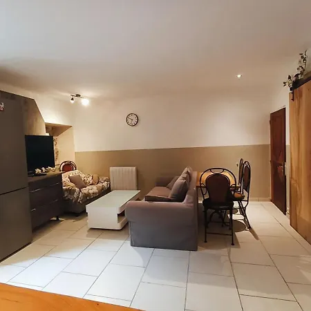 2 Pieces Avec Petite Terrasse - Centre-ville Apartmán